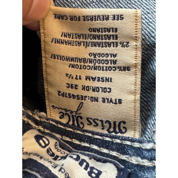 Miss Me Womens Capri Jeans Size 27 Medium Wash With Embellished Pockets - Picture 6 of 8